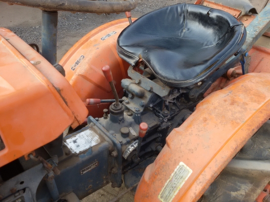 ปัญญาแทรคเตอร์..จัดมาให้ครับ ด่วน!!!คูโบต้าB6000  พร้อมโรตาลี่ รถเข้าร่องอ้อย