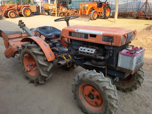 ปัญญาแทรคเตอร์..จัดมาให้ครับ ด่วน!!!คูโบต้าB6000  พร้อมโรตาลี่ รถเข้าร่องอ้อย