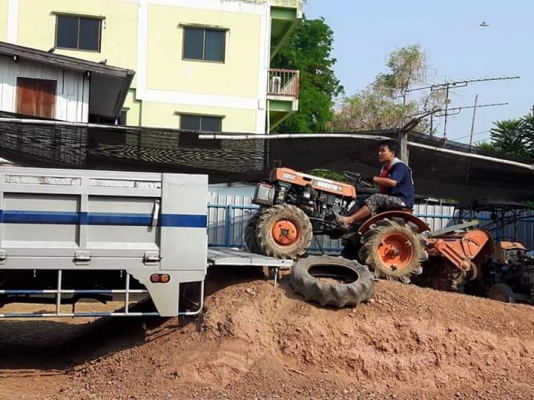 ปัญญาแทรคเตอร์..จัดมาให้ครับ ด่วน!!!คูโบต้าB6000  พร้อมโรตาลี่ รถเข้าร่องอ้อย