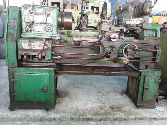 ขายเครื่องกลึงใต้หวัน3เพลาราคาถูกๆสุดพิเศษครับ