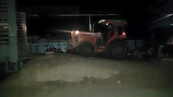 ปัญญาแทรคเตอร์..จัดมาให้ครับ ด่วน!!!คูโบต้า L2605  พร้อมใบมีดคานล่าง