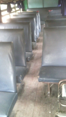 ขายรถบัสพัดลม HINO KM 350 ยาว 8 เมตร 32 ที่นั่ง ป้าย 30 ราคา 200000