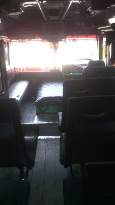 ขายรถบัสพัดลม HINO KM 350 ยาว 8 เมตร 32 ที่นั่ง ป้าย 30 ราคา 200000
