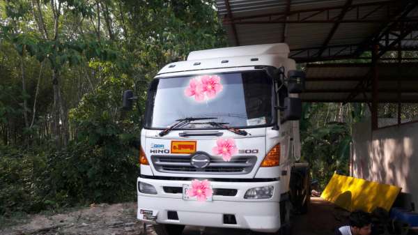ขายรถบรรทุก 10 ล้อหัวลาก HINO MEGA 380 แรงม้าปี 2551 ราคา 1700000 ขายรถบรรทุก 10 ล้อหัวลาก HINO MEGA 380 แรงม้าปี 2551 ราคา 1700000