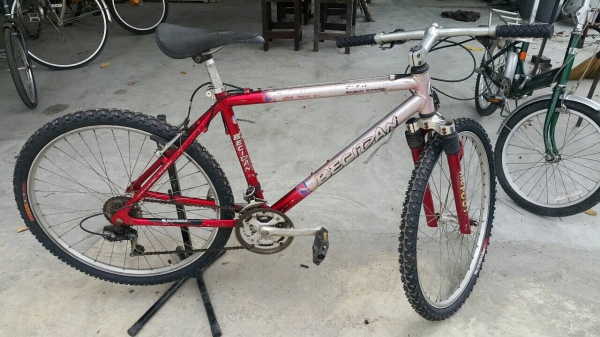 โครงอลูมิเนียม