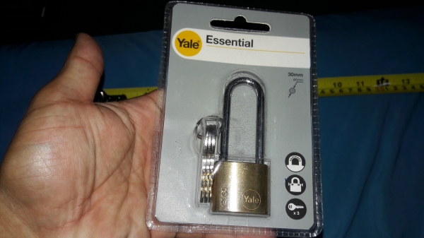 ขายแม่กุญแจYALE Made in Hongkong. งานใหม่แพ็คคู่ขนาด50,30mm.