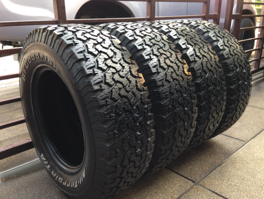 ยาง All BF Goodrich 265 70 17 ปี12 ดอกเต็มติดหนวดทุกเส้น ไม่มีปะ ราคาไม่แพง