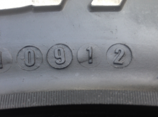 ยาง All BF Goodrich 265 70 17 ปี12 ดอกเต็มติดหนวดทุกเส้น ไม่มีปะ ราคาไม่แพง