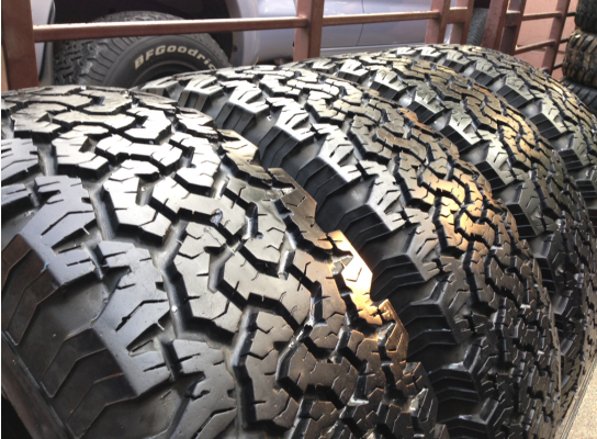 ยาง All BF Goodrich 265 70 17 ปี12 ดอกเต็มติดหนวดทุกเส้น ไม่มีปะ ราคาไม่แพง