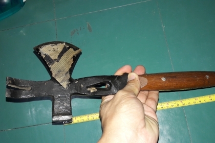 ขายขวานสามอย่างตราเพชรงานเก่าเก็บใช้งานสารพัดประโยชน์