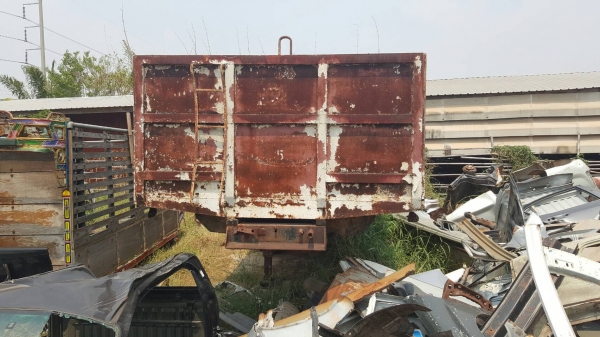 ขาย หางเซมิดั้ม 2 เพลา ยาว 7.20 เมตร ไม่มีทะเบียน ขายตามสภาพ ราคาต่อรองได้ครับ