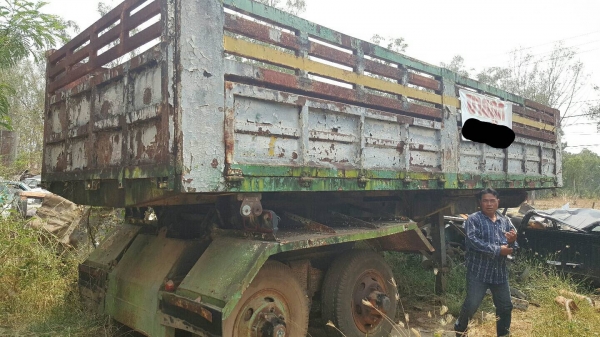 ขาย หางเซมิดั้ม 2 เพลา ยาว 7.20 เมตร ไม่มีทะเบียน ขายตามสภาพ ราคาต่อรองได้ครับ