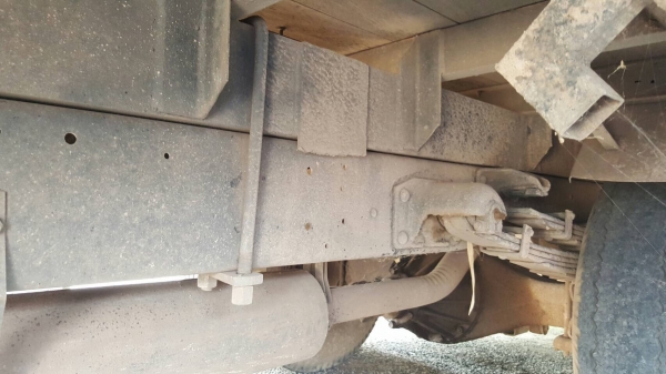 ขาย 6 ล้อ บรรทุกตู้แห้ง 3 บาน ยาว 4.30 เมตร ISUZU KS เครื่อง 4BD1 110 แรงม้า คัสซีสวยตลอดเส้น มีแอร์ครบ ทะเบียนพร้อมโอน