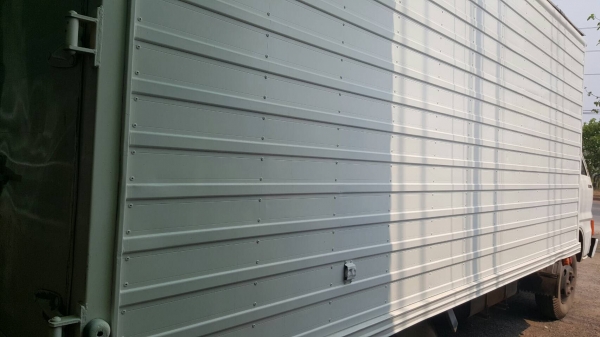 ขาย 6 ล้อ บรรทุกตู้แห้ง 3 บาน ยาว 4.30 เมตร ISUZU KS เครื่อง 4BD1 110 แรงม้า คัสซีสวยตลอดเส้น มีแอร์ครบ ทะเบียนพร้อมโอน