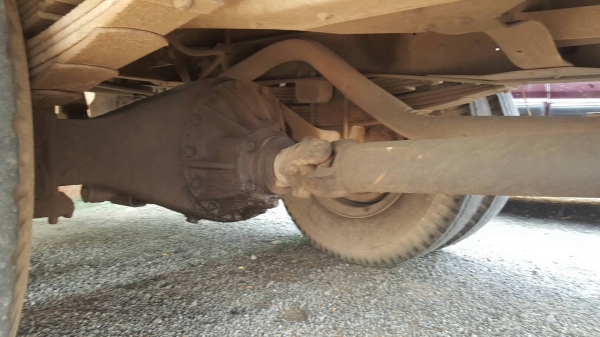 ขาย 6 ล้อ บรรทุกตู้แห้ง 3 บาน ยาว 4.30 เมตร ISUZU KS เครื่อง 4BD1 110 แรงม้า คัสซีสวยตลอดเส้น มีแอร์ครบ ทะเบียนพร้อมโอน