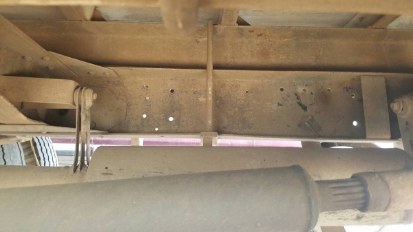 ขาย 6 ล้อ บรรทุกตู้แห้ง 3 บาน ยาว 4.30 เมตร ISUZU KS เครื่อง 4BD1 110 แรงม้า คัสซีสวยตลอดเส้น มีแอร์ครบ ทะเบียนพร้อมโอน