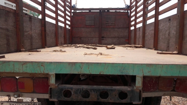 ขาย 6 ล้อ หัวยาว คัสซีสวยตลอดเส้น เครื่อง DA640 140 แรงม้า เฟืองท้าย FUSO เบรคทิฟฟี่ ทะเบียนพร้อมโอน ขาย 6 ล้อ หัวยาว คัสซีสวยตลอดเส้น เครื่อง DA640 140 แรงม้า เฟืองท้าย FUSO เบรคทิฟฟี่ ทะเบียนพร้อมโอน