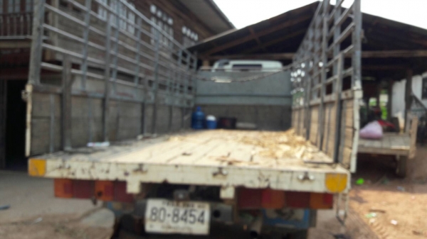 ขาย 6 ล้อ HINO KM779 กระบะยาว 5 เมตร เครื่อง WO4D 117 แรงม้า คัสซีสวยตลอดเส้น ทะเบียนพร้อมโอนครับ ขาย 6 ล้อ HINO KM779 กระบะยาว 5 เมตร เครื่อง WO4D 117 แรงม้า คัสซีสวยตลอดเส้น ทะเบียนพร้อมโอนครับ