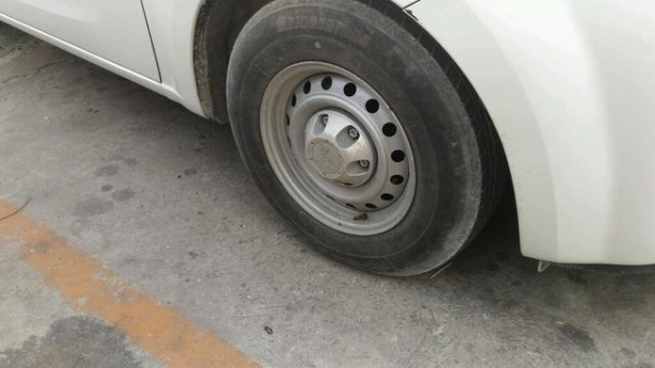 กะทะเหล็ก 15-6รู139 อีซูซุ ฝาครบ ยางบริสโตน195R15ปี12 =ชุด3800บาท