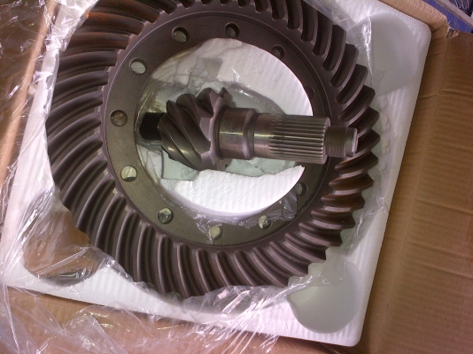 ชายจานบายศรีเดือยหมู9500 บาทโทร0906+208746