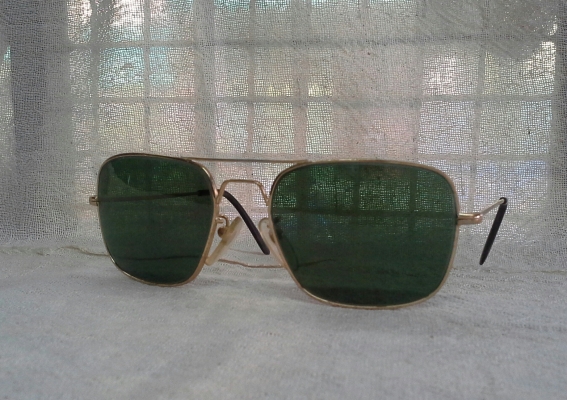 แว่นตาโกลด์ฟิลด์แดนผู้ดี โมเดล 'คาราวาน'  CROWN made in England  14K