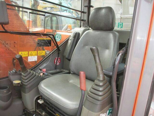 มาใหม่ ขาย HITACHI ZX135 US เก่าญี่ปุ่นแท้ ๆ ยังไม่เคยใช้งานในไทย  สภาพสวย  ระบบดี    โทร  089-7462641 สุวรรณีค่ะ