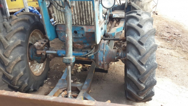 ขายรถไถ FORD 6610 2 เพลาแท้ ใบมีดดันหน้า ไม่มีเอกสาร ราคา 300000 ขายรถไถ FORD 6610 2 เพลาแท้ ใบมีดดันหน้า ไม่มีเอกสาร ราคา 300000