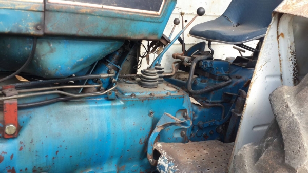 ขายรถไถ FORD 6610 2 เพลาแท้ ใบมีดดันหน้า ไม่มีเอกสาร ราคา 300000 ขายรถไถ FORD 6610 2 เพลาแท้ ใบมีดดันหน้า ไม่มีเอกสาร ราคา 300000