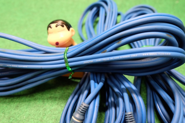 สายสัญญาน RCA Alpine มือสองญี่ปุ่นอย่างดี สายใหญ่ ยาวเส้นละ 5 เมตร สายสัญญาน RCA Alpine มือสองญี่ปุ่นอย่างดี สายใหญ่ ยาวเส้นละ 5 เมตร