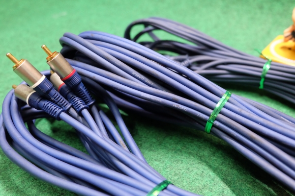 สายสัญญาน RCA audiotechnica ของแท้มือสองญี่ปุ่น ยาว 5 เมตร หัวทองอย่างดี สายสัญญาน RCA audiotechnica ของแท้มือสองญี่ปุ่น ยาว 5 เมตร หัวทองอย่างดี