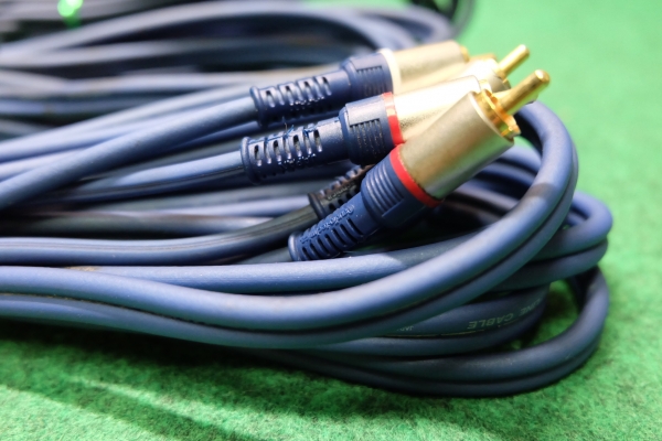 สายสัญญาน RCA audiotechnica ของแท้มือสองญี่ปุ่น ยาว 5 เมตร หัวทองอย่างดี สายสัญญาน RCA audiotechnica ของแท้มือสองญี่ปุ่น ยาว 5 เมตร หัวทองอย่างดี