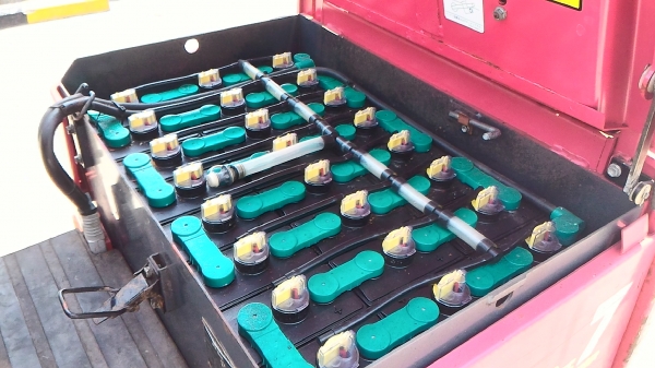 ขายโฟล์กลิฟท์ไฟฟ้านั่งขับ TOYOTA 3FBL7 เก่านอก ขายโฟล์กลิฟท์ไฟฟ้านั่งขับ TOYOTA 3FBL7 เก่านอก