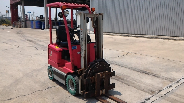 ขายโฟล์กลิฟท์ไฟฟ้านั่งขับ TOYOTA 3FBL7 เก่านอก ขายโฟล์กลิฟท์ไฟฟ้านั่งขับ TOYOTA 3FBL7 เก่านอก