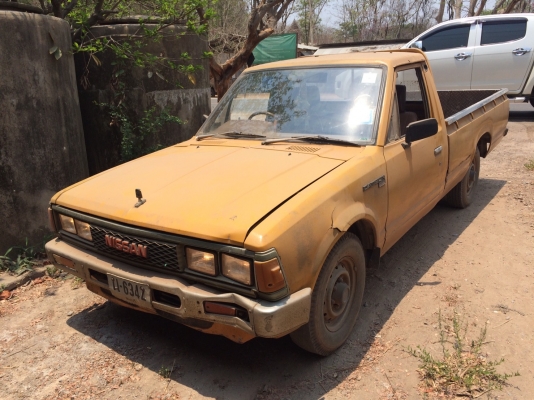 ขายDATSUN720 35000 เอกสารครับ 081-6278866