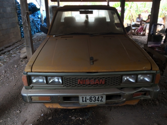 ขายDATSUN720 35000 เอกสารครับ 081-6278866