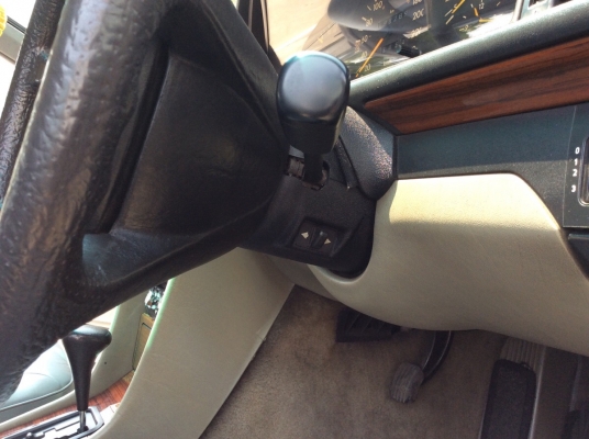 ขายรถเบนส์ W124 รุ่น 300E ปี93 เครื่องเดิมๆออโต้ ไม่เคยติดแก๊ส ตัวท็อป ไฟฟ้าทั้งคัน เบาะหนังแท้ปรับไฟฟ้า พวงมาลัยปรับไฟฟ้า ภายในสวยเดิมๆลายไม้ วิทยุCD ตัวถังเดิมๆไม่มีชน แม็กใหม่ brabas b6 ขอบ 17" ยางใหม่ รถเดิมๆครับ ขับดีมากๆพร้อมใช้ครับ