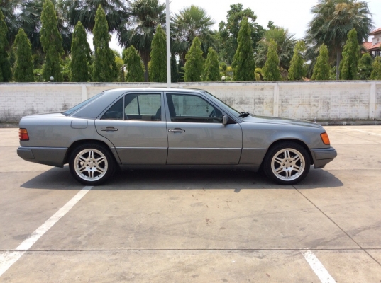 ขายรถเบนส์ W124 รุ่น 300E ปี93 เครื่องเดิมๆออโต้ ไม่เคยติดแก๊ส ตัวท็อป ไฟฟ้าทั้งคัน เบาะหนังแท้ปรับไฟฟ้า พวงมาลัยปรับไฟฟ้า ภายในสวยเดิมๆลายไม้ วิทยุCD ตัวถังเดิมๆไม่มีชน แม็กใหม่ brabas b6 ขอบ 17" ยางใหม่ รถเดิมๆครับ ขับดีมากๆพร้อมใช้ครับ