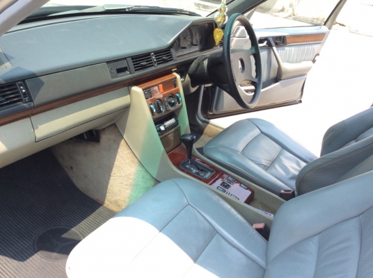 ขายรถเบนส์ W124 รุ่น 300E ปี93 เครื่องเดิมๆออโต้ ไม่เคยติดแก๊ส ตัวท็อป ไฟฟ้าทั้งคัน เบาะหนังแท้ปรับไฟฟ้า พวงมาลัยปรับไฟฟ้า ภายในสวยเดิมๆลายไม้ วิทยุCD ตัวถังเดิมๆไม่มีชน แม็กใหม่ brabas b6 ขอบ 17" ยางใหม่ รถเดิมๆครับ ขับดีมากๆพร้อมใช้ครับ