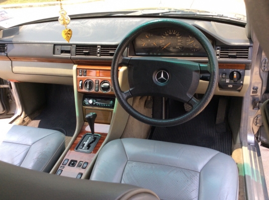 ขายรถเบนส์ W124 รุ่น 300E ปี93 เครื่องเดิมๆออโต้ ไม่เคยติดแก๊ส ตัวท็อป ไฟฟ้าทั้งคัน เบาะหนังแท้ปรับไฟฟ้า พวงมาลัยปรับไฟฟ้า ภายในสวยเดิมๆลายไม้ วิทยุCD ตัวถังเดิมๆไม่มีชน แม็กใหม่ brabas b6 ขอบ 17" ยางใหม่ รถเดิมๆครับ ขับดีมากๆพร้อมใช้ครับ