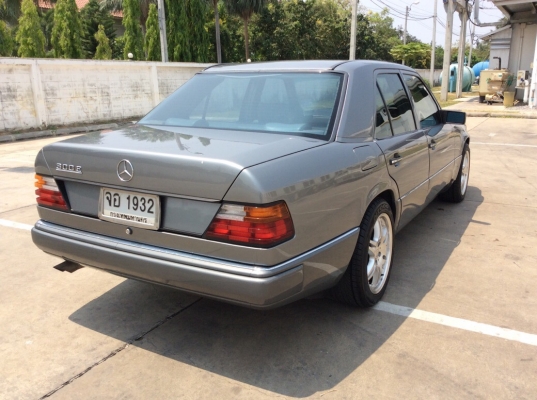 ขายรถเบนส์ W124 รุ่น 300E ปี93 เครื่องเดิมๆออโต้ ไม่เคยติดแก๊ส ตัวท็อป ไฟฟ้าทั้งคัน เบาะหนังแท้ปรับไฟฟ้า พวงมาลัยปรับไฟฟ้า ภายในสวยเดิมๆลายไม้ วิทยุCD ตัวถังเดิมๆไม่มีชน แม็กใหม่ brabas b6 ขอบ 17" ยางใหม่ รถเดิมๆครับ ขับดีมากๆพร้อมใช้ครับ