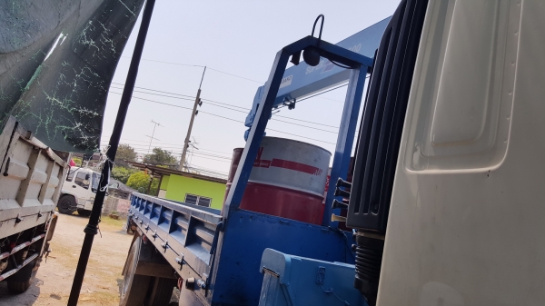 ขายครับ mega 500 ปี 55 ติดเครน ZF 5 ตัน 4 ท่อน กระบะยาว 6.8 m โทร 088-4501277