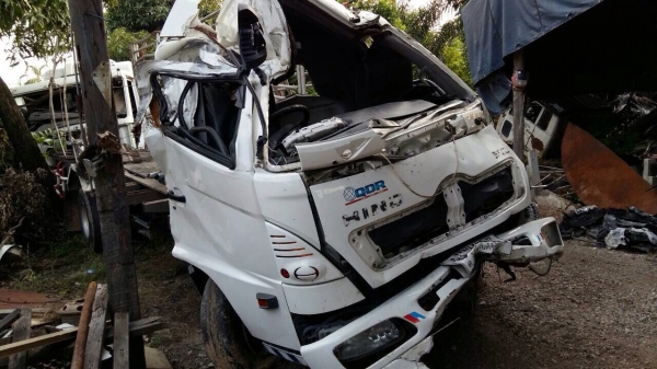 รถบรรทุก 6 ล้อ HINO FC9JJLA เครื่อง-เกียร์-หม้อน้ำดี รถบรรทุก 6 ล้อ HINO FC9JJLA เครื่อง-เกียร์-หม้อน้ำดี