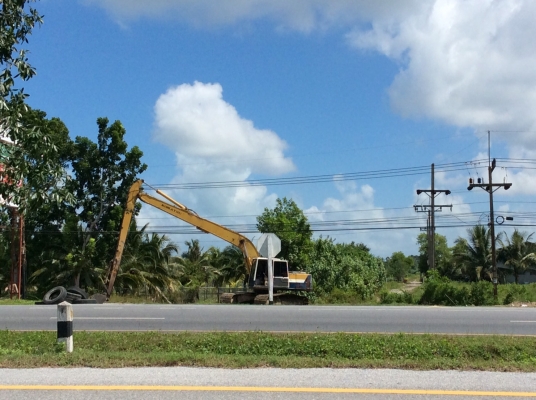 ขายรถแบคโฮ KOMATSU PC200-5LC ใส่เครื่อง 6BG1 T ราคา 850000 ขายรถแบคโฮ KOMATSU PC200-5LC ใส่เครื่อง 6BG1 T ราคา 850000