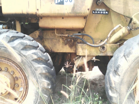 ขายรถตักล้อยาง KOMATSU JH 30 ราคา 250000 ขายรถตักล้อยาง KOMATSU JH 30 ราคา 250000