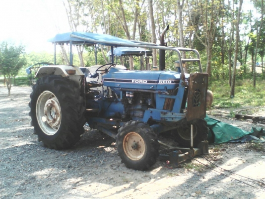 ขายรถไถ FORD 5000 เพลาเดี่ยว ใบมีดดันหน้า 7 จาน ไม่มีเอกสาร ราคา 220000