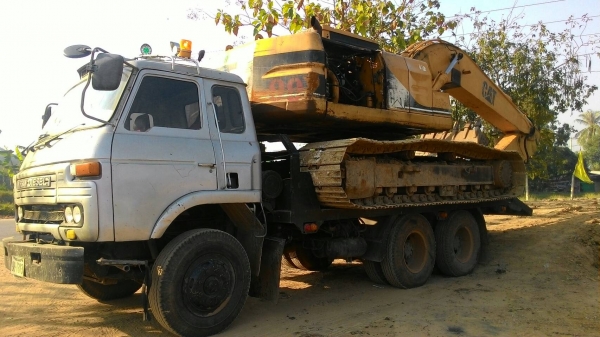 ขายแล้ว ครับ สิบล้อ นิสัน UD 260 สโลส 2เพาใหญ่ ท้ายลากแม็คโค 200~320 สภาพดีสวยพร้อมใช้ ทะเบียนพร้อมโอน ขายราคา 570,000บ ต่อรองได้