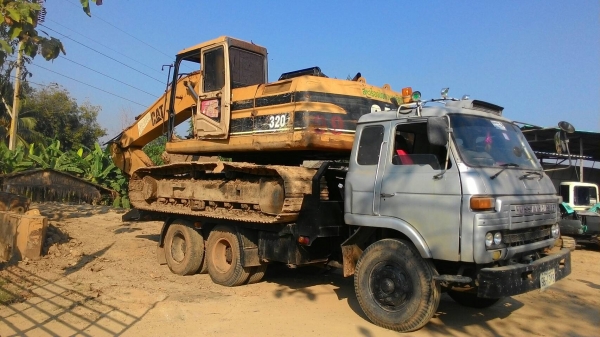 ขายแล้ว ครับ สิบล้อ นิสัน UD 260 สโลส 2เพาใหญ่ ท้ายลากแม็คโค 200~320 สภาพดีสวยพร้อมใช้ ทะเบียนพร้อมโอน ขายราคา 570,000บ ต่อรองได้ ขายแล้ว ครับ สิบล้อ นิสัน UD 260 สโลส 2เพาใหญ่ ท้ายลากแม็คโค 200~320 สภาพดีสวยพร้อมใช้ ทะเบียนพร้อมโอน ขายราคา 570,000บ ต่อรองได้