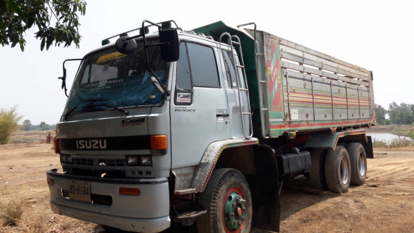 บรรทุก Isuzu  230แรง เทอร์โบ