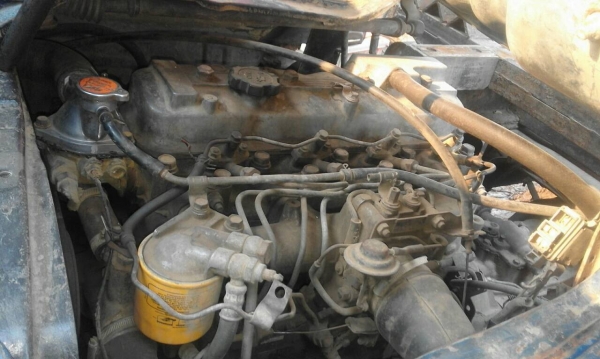 ขาย TOYOTA 6ล้อดั๊มพ์ 3คิว เครื่อง 13B 100แรง