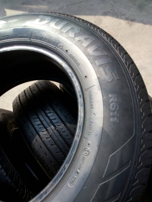 215/70R15 BRIDGESTONE DURAVIS R611 ปี13 ชุด 4 เส้น tel.081-427-3941 ไอดีไลน์ 0814273941 215/70R15 BRIDGESTONE DURAVIS R611 ปี13 ชุด 4 เส้น tel.081-427-3941 ไอดีไลน์ 0814273941